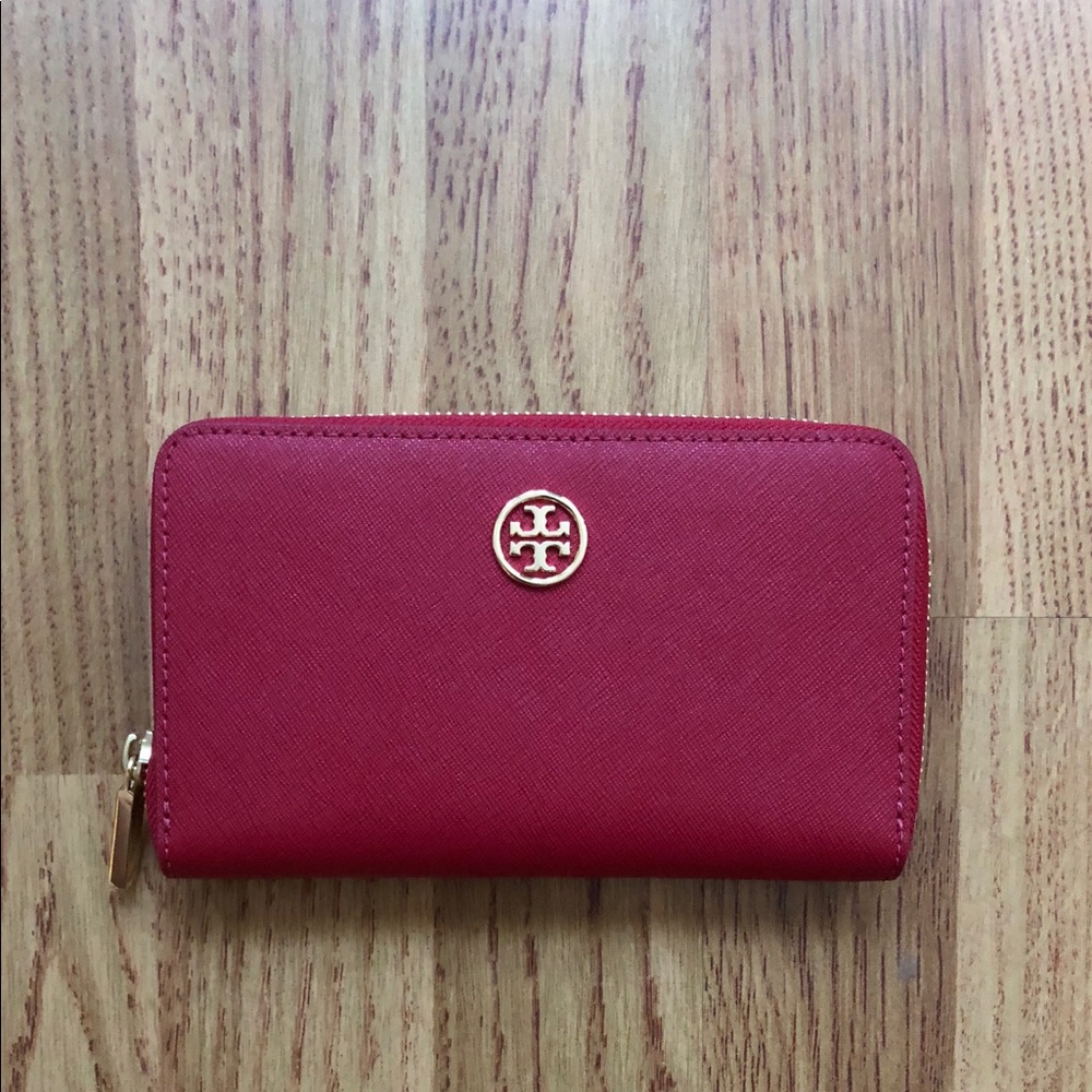 Tory Burch Small Wallet - TODAY ONLY SALE
